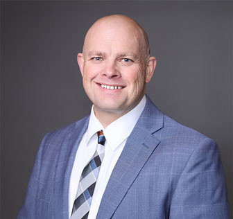 A man in a suit and tie.